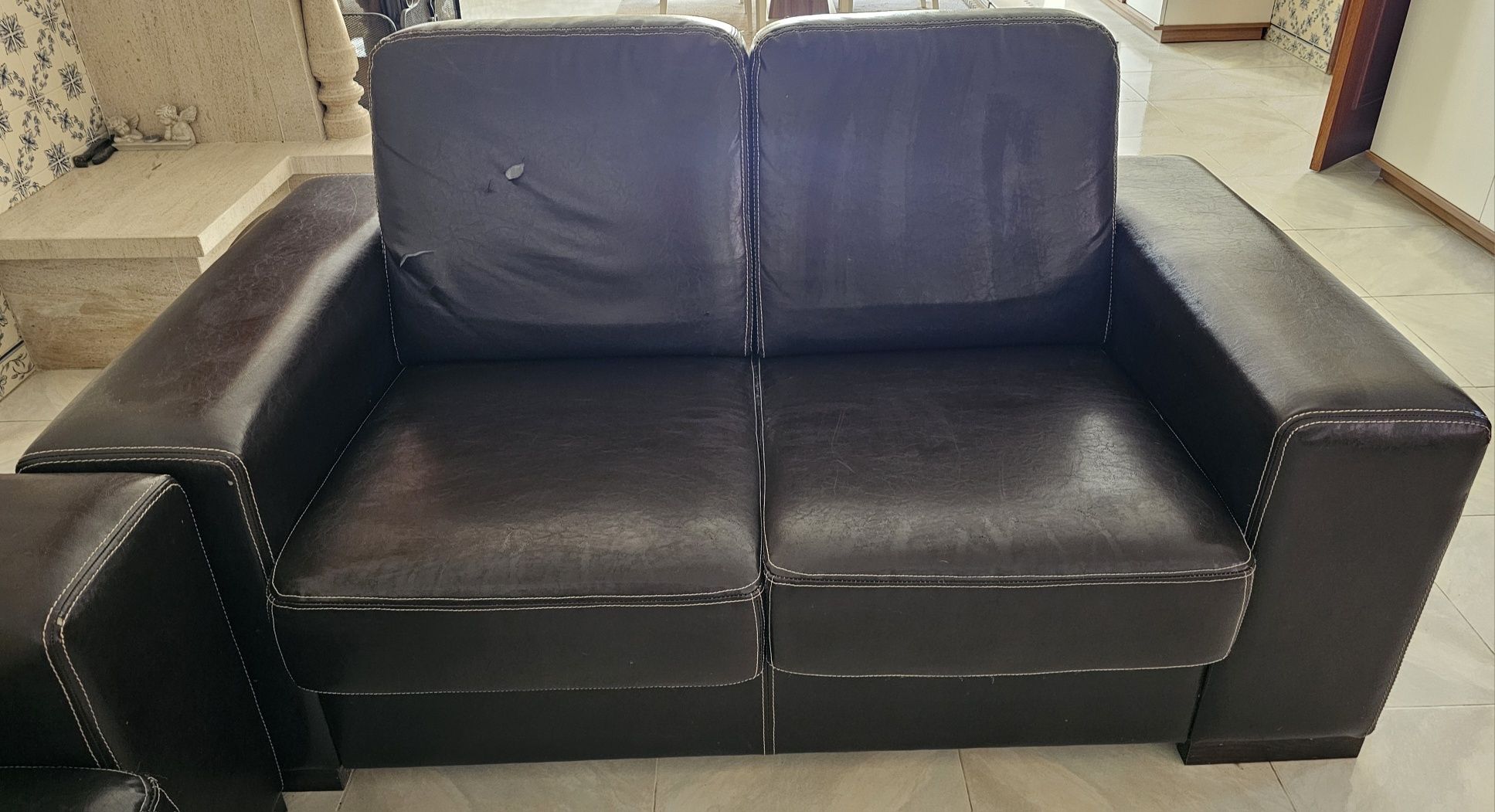 Conjunto de 2 sofás de 3 e 2 lugares usados