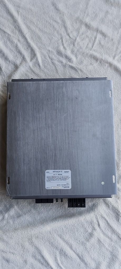 Wzmacniacz Clarion APX 4241E Głośniki