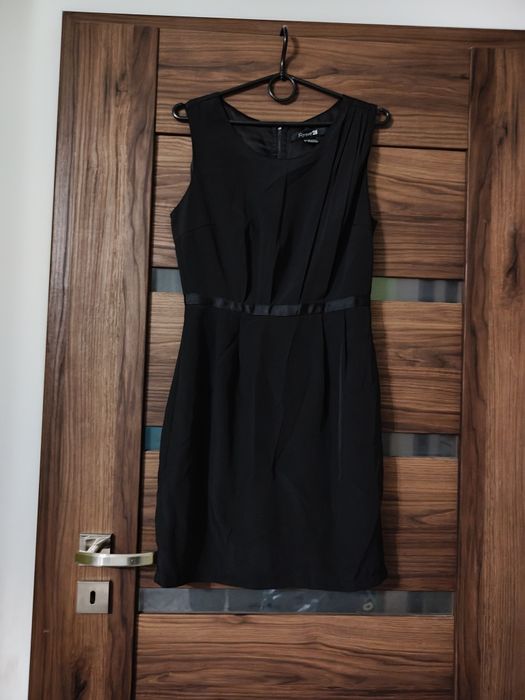 czarna sukienka damska