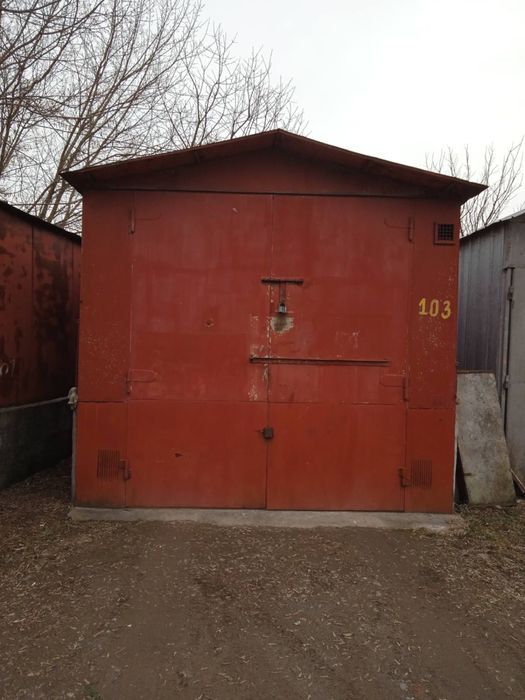 продам гараж(район Вишенка по ул.А. Первозванного (Стахурского)