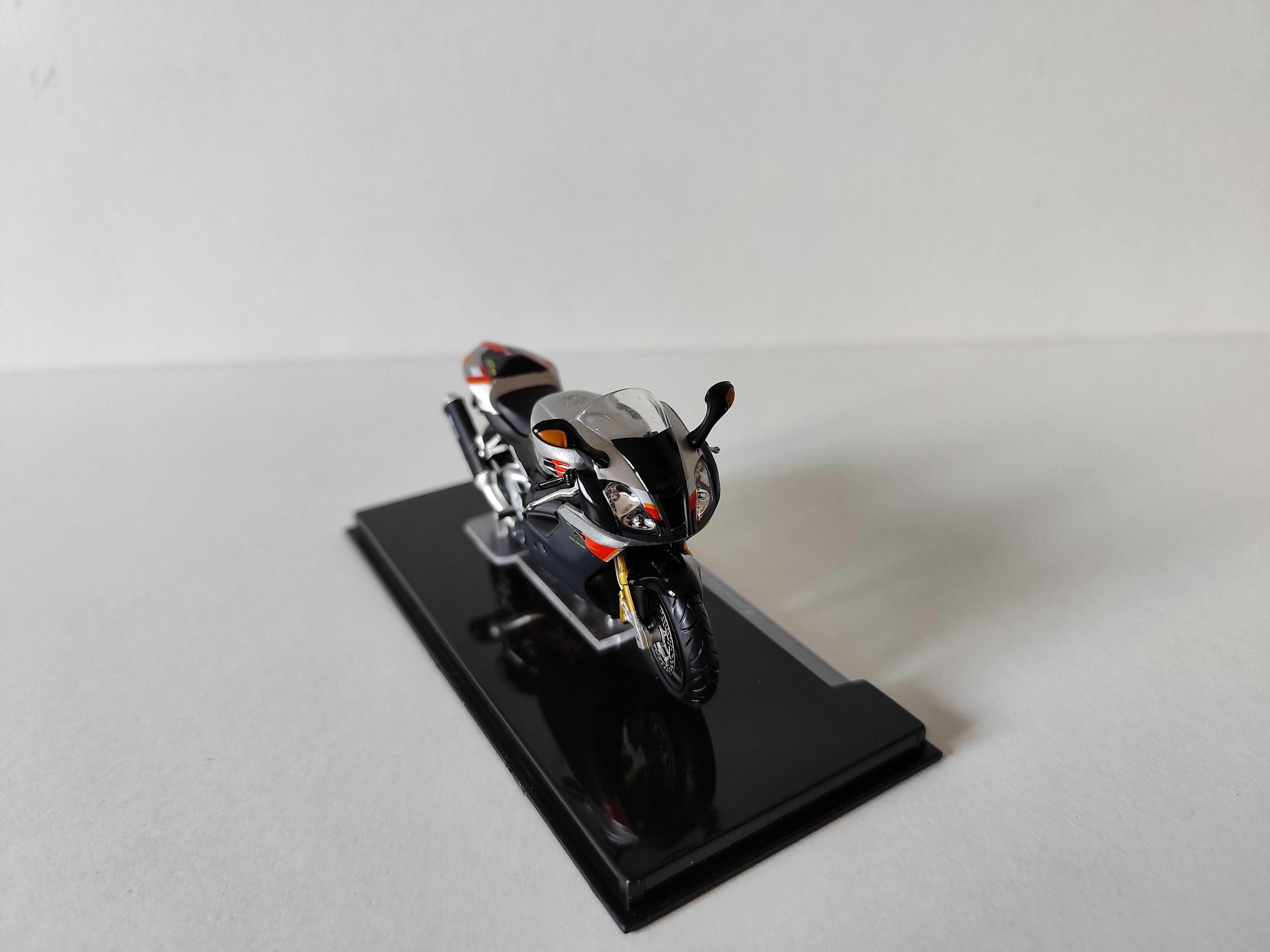 APRILIA RSV 1000R Motocykl Motor Atlas 1:24
