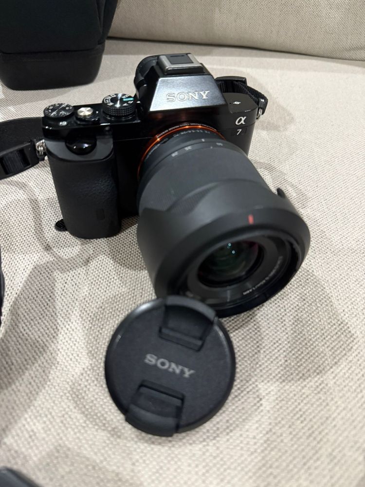 Sony Alpha 7 (A7) Full Frame + Lente 28-70mm OSS
