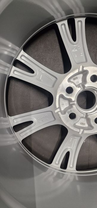 Nowe Koła Zimowe  Tesla Y    255 45 R19 Pirelli Sottozero 2024