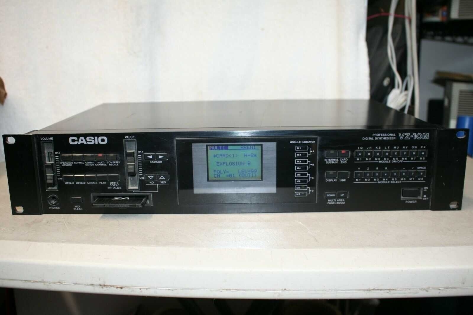 Casio VZ10-M - агрессивный синт, напоминает  FM-синтез
