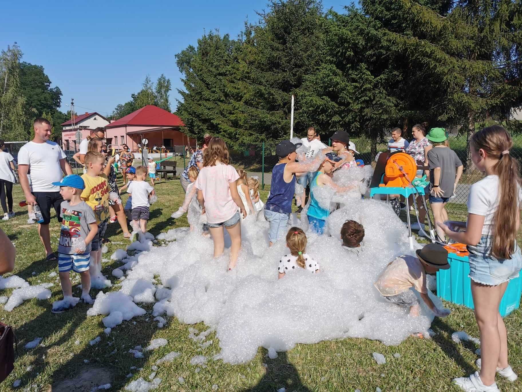 Zjeżdżalnia DMUCHANA DMUCHANIEC Wypożycz Wynajem Piana Party Bańki Myd