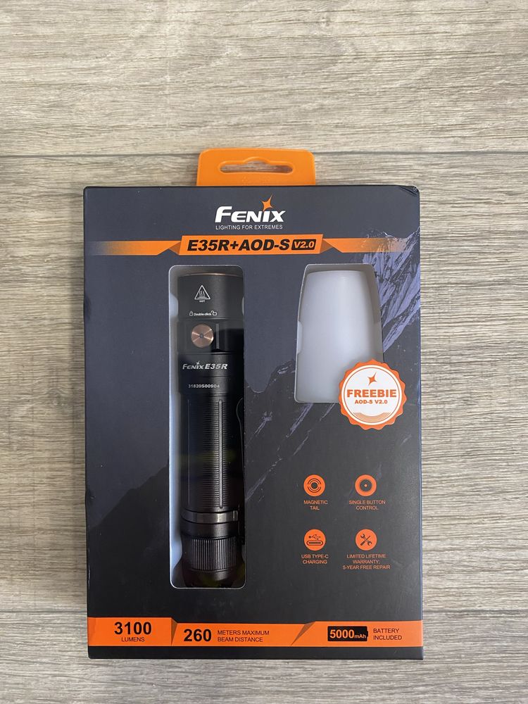 Ліхтар Fenix E35R з акумулятором