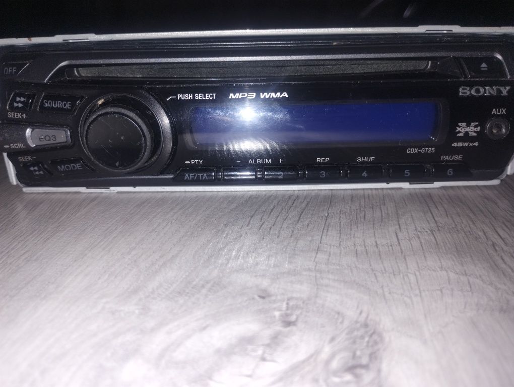 Продам автомагнітолу SONY CDX-GT25