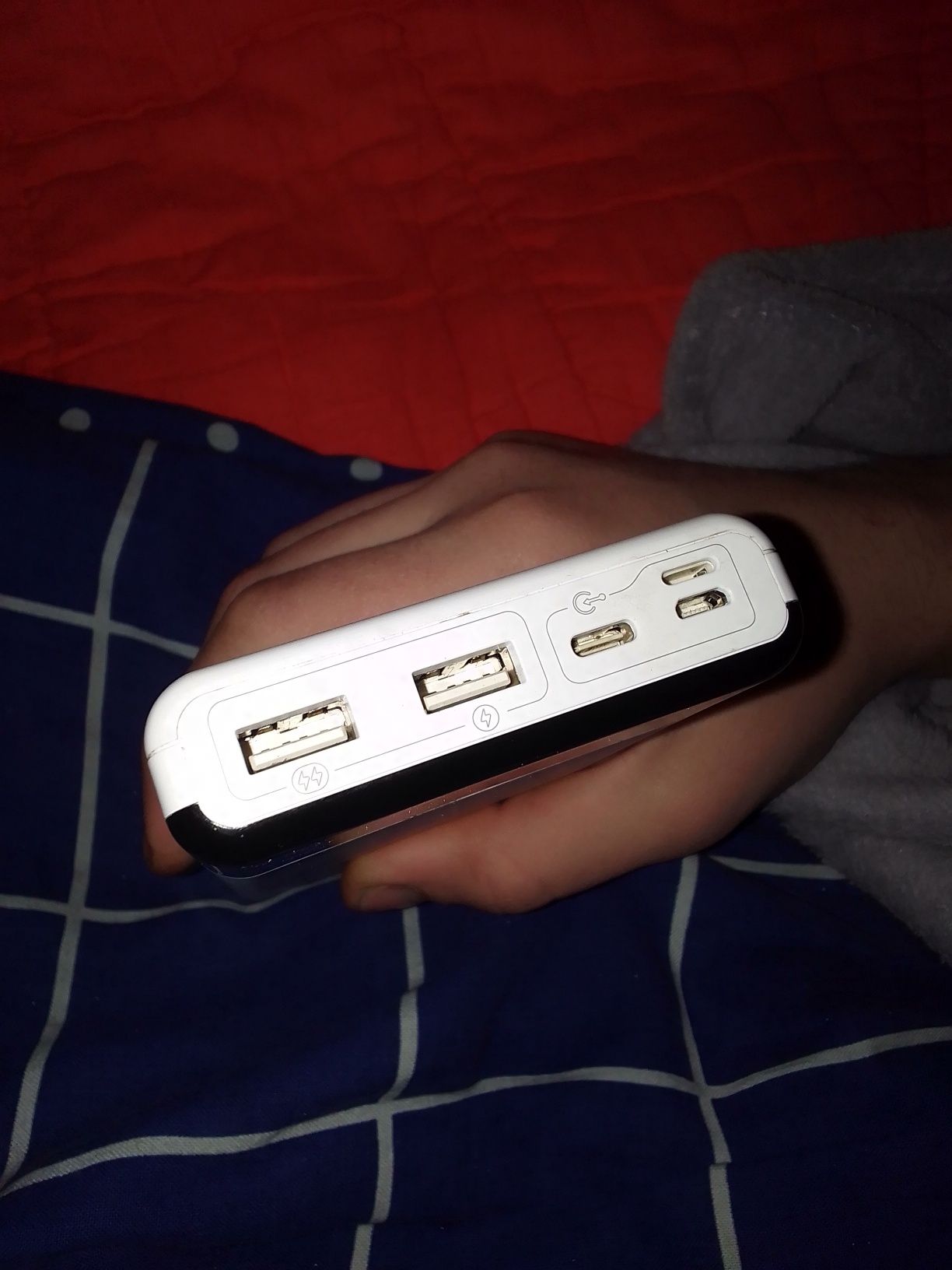 Павербанк продаю на 20000mAh