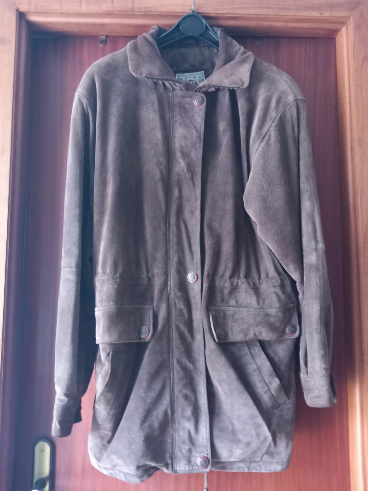 Vendo casaco de pele de senhora muito bonito