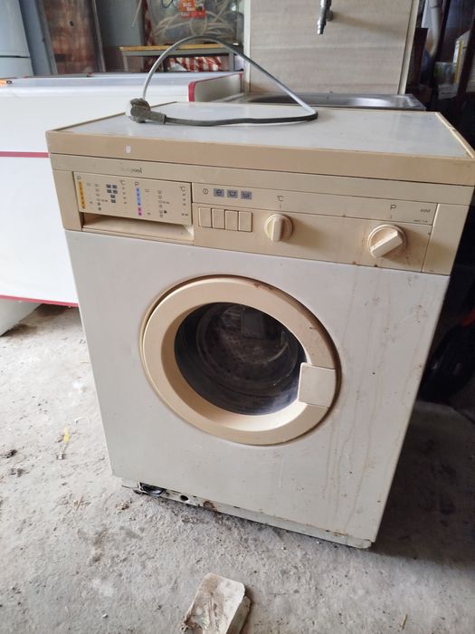 Пральна машина whirlpool