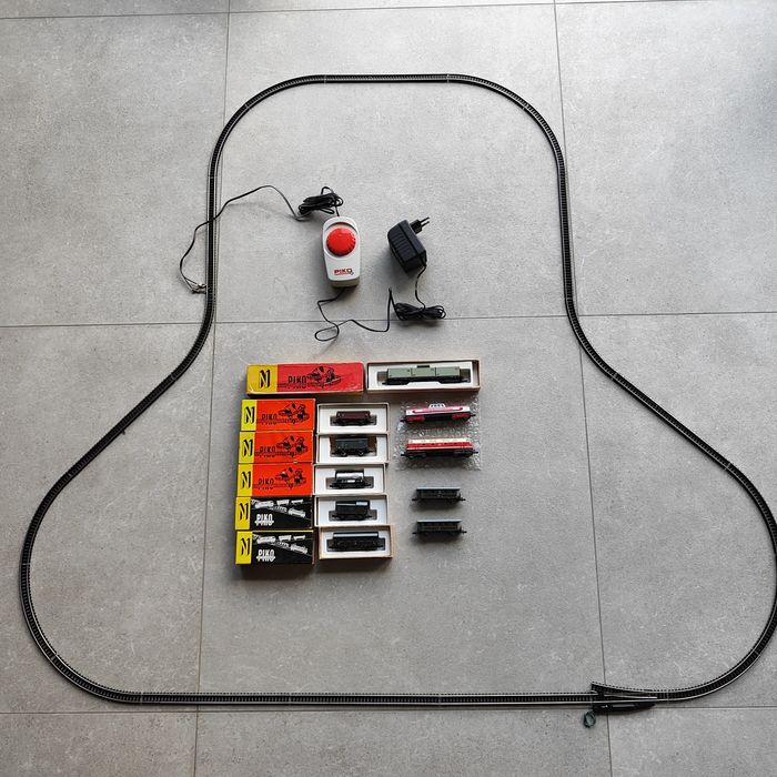 Железная дорога Piko N 1:160 ГДР, локомотивы, рельсы, вагоны, стрелки