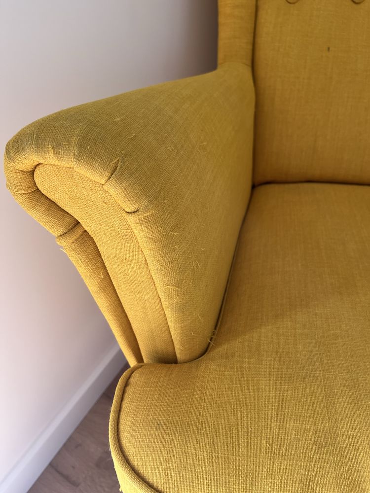 Poltrona amarela ikea