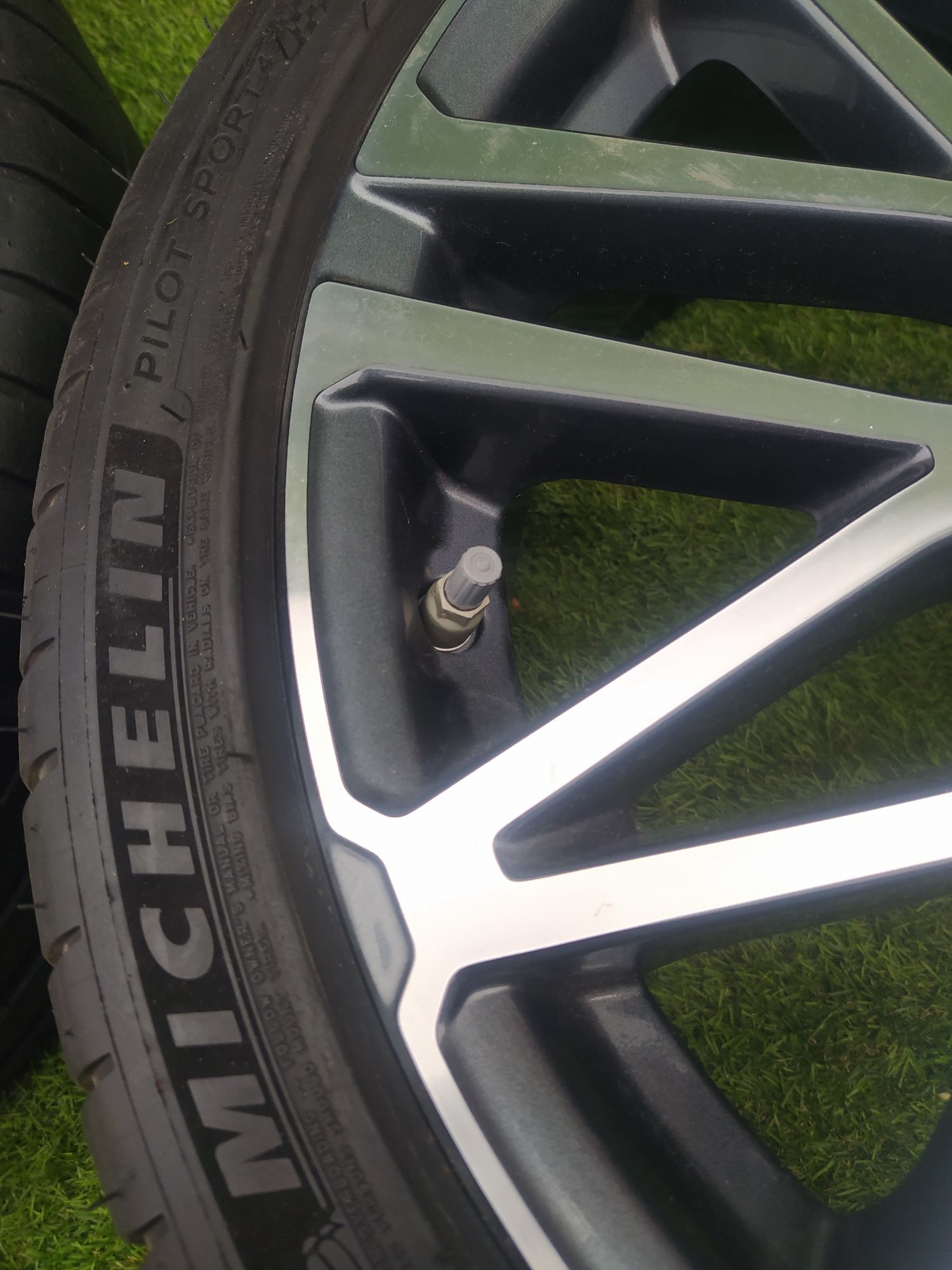 Felgi koła Kia ProCeed CEed 225/40 R18 Lato