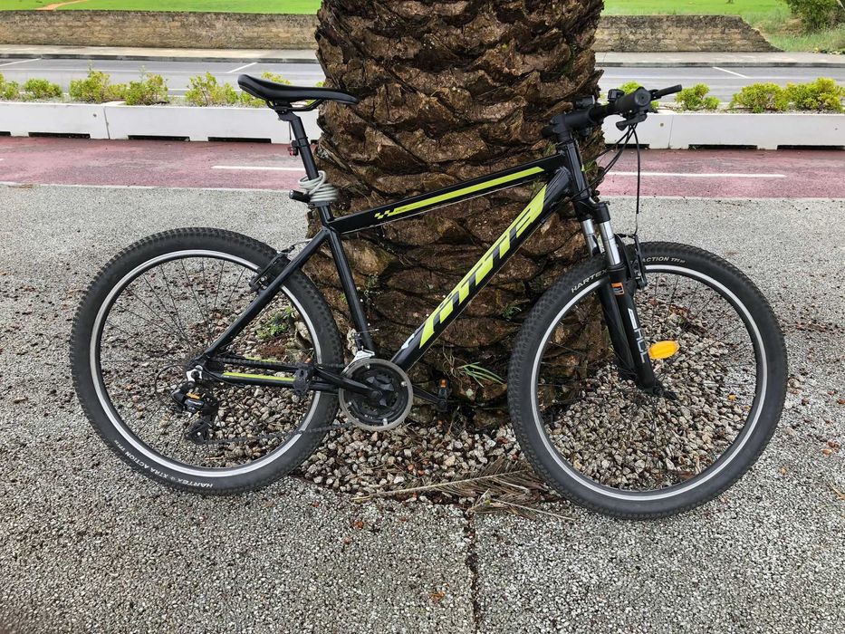 Bicicleta OTTE Montanha Kosmo 27,5” (Tamanho L – Preto/Amarelo)