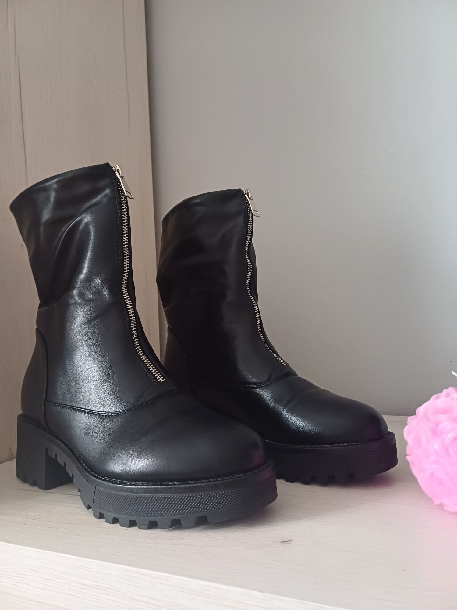 Nowe botki born2be