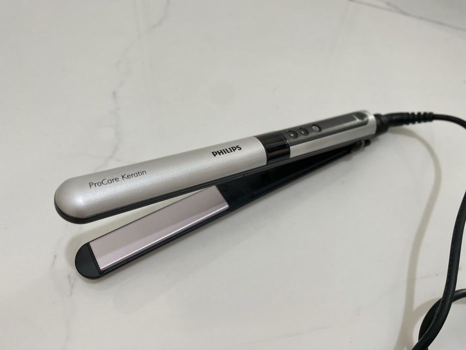 Выпрямитель волос Philips ProCare Keratin