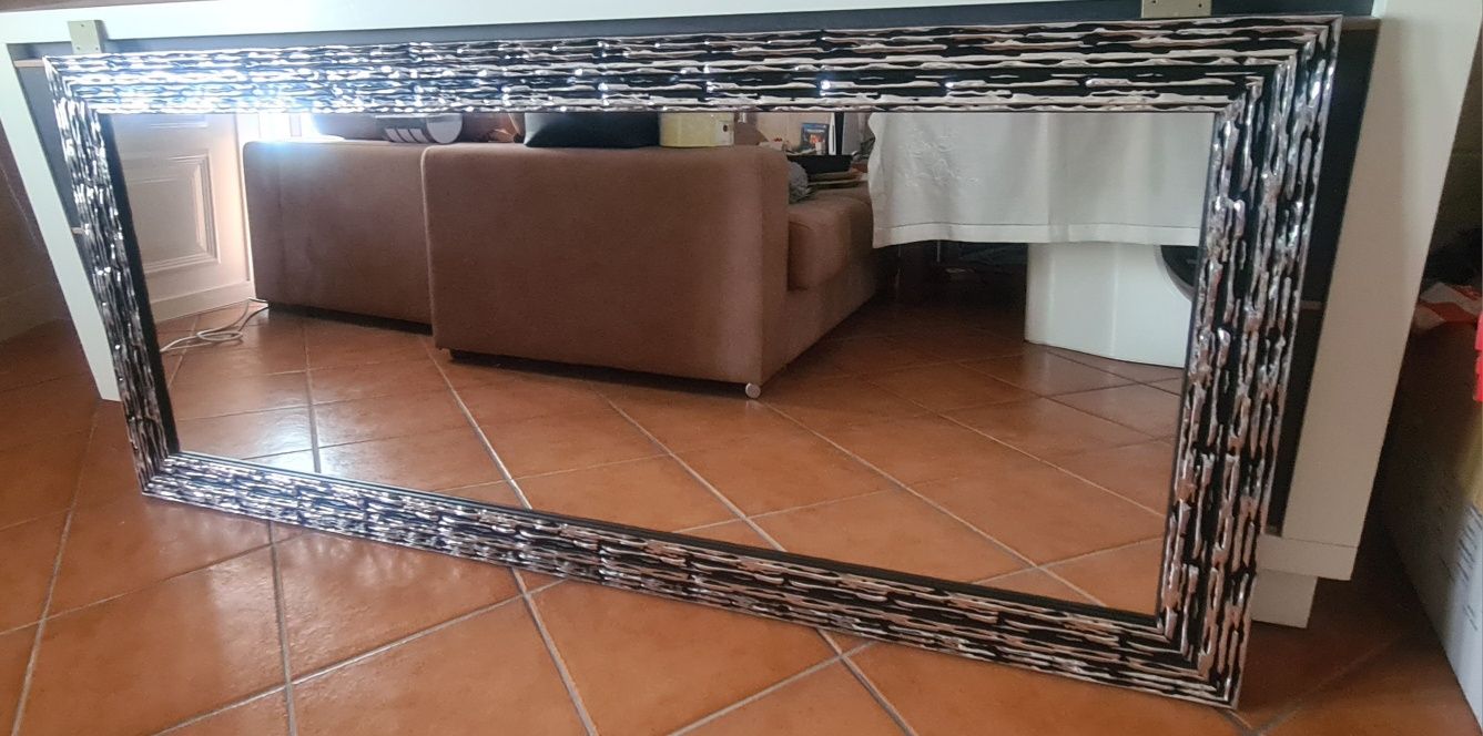 Aparador com oferta de espelho