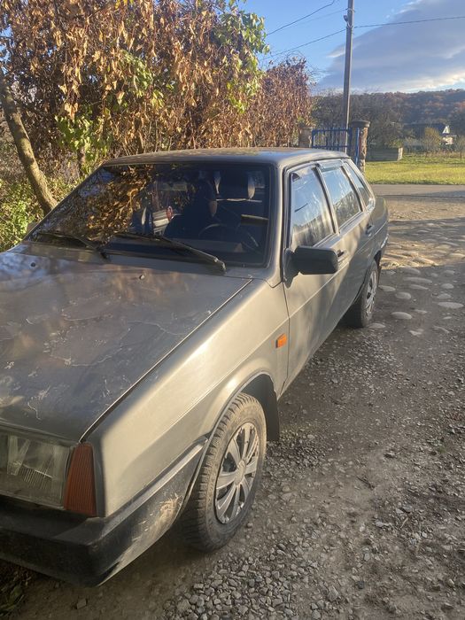 Ваз Лада 2199.