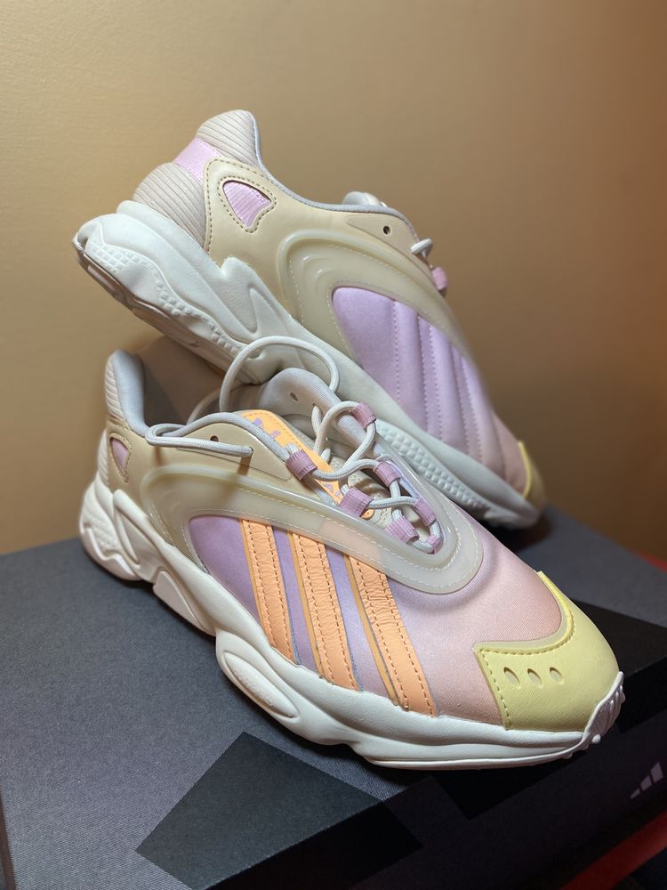 Кросівки Adidas OZTRAL-W
