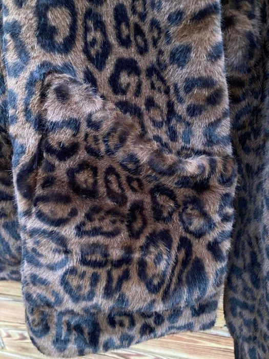 Жіноча шикарна леопардова шуба з капюшоном