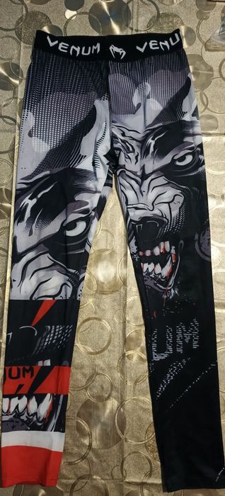 Футболка,рашгард,шорты,штаны.