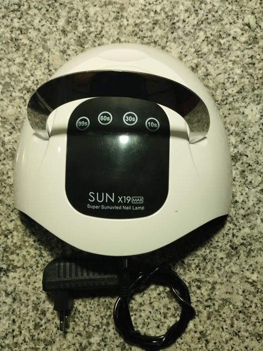 Catalisador de unhas led pouco uso