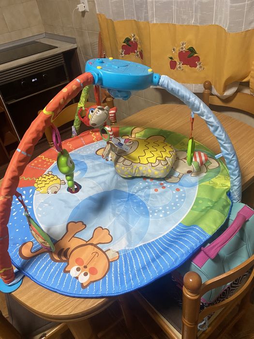 Tapete de actividades Chico