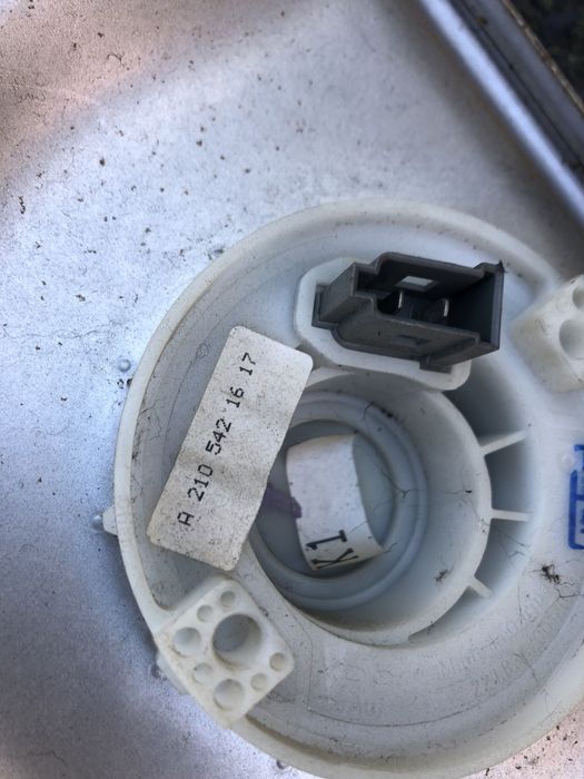 Deposito combustivel Mercedes W201/ W203/ W210