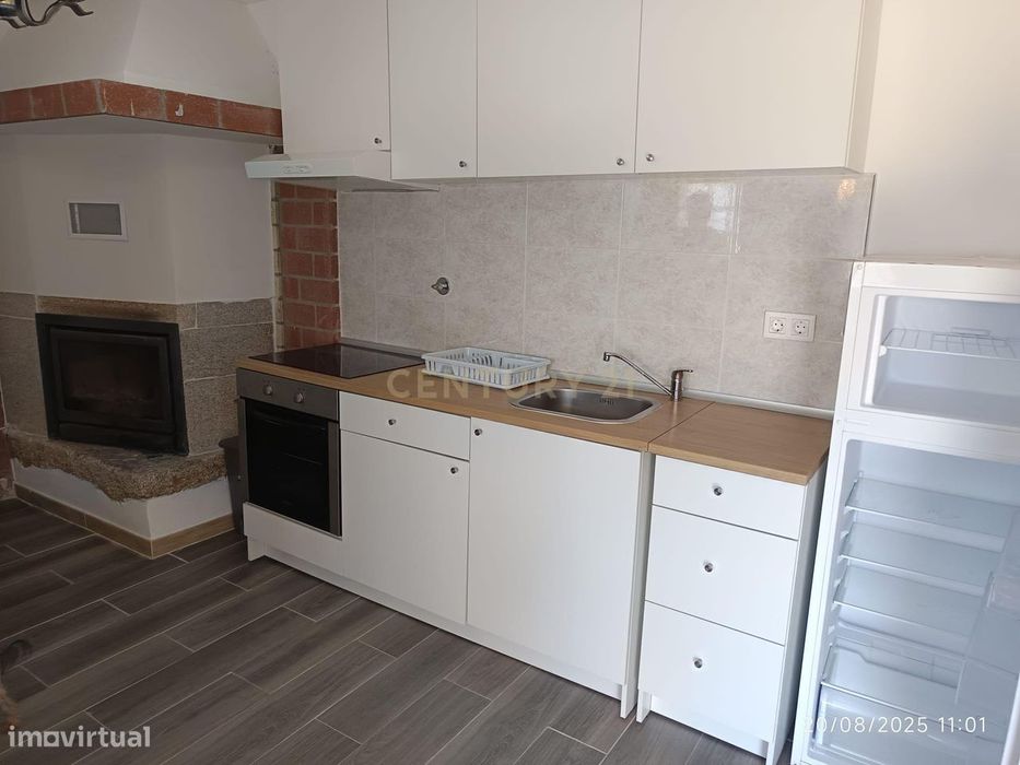 Estúdio Moderno em Viana do Castelo com Jardim e Boa Luz Natural