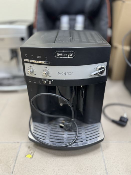 Зернова кавоварка Delonghi Magnifica Eco 2017 рік