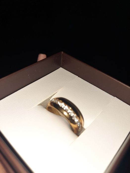 Кільце біжутерія з білими камінцями