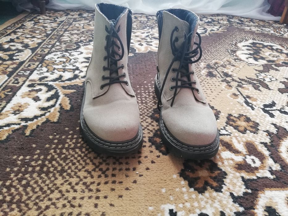 Черевики  жіночі.