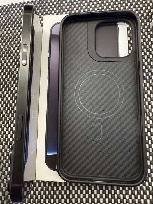 Apple iPhone 16 Pro Max