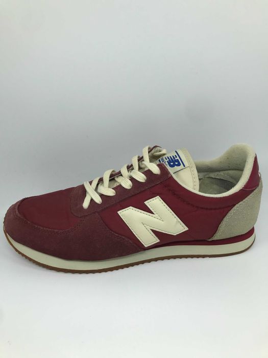 NEW BALANCE 220 r.42 oryginalne buty męskie/uniseks