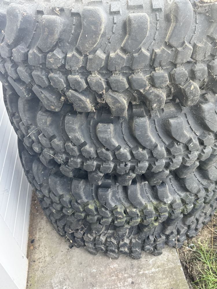 Opony 4 szt 35x10.50-16LT 119L