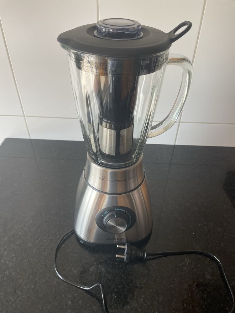 Liquificador Power Black Titanium 1800