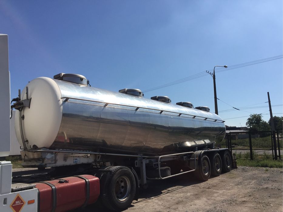 Напівпричеп цистерна 30кубов