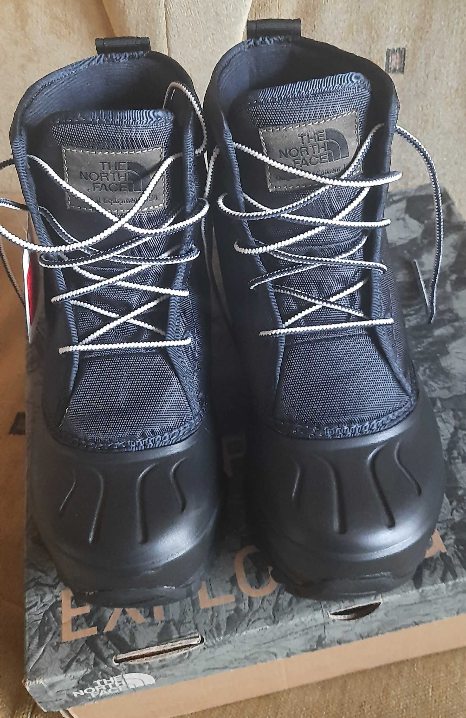 The North Face новые ботинки р.38 и р.36 Women's Tsumoru Boot TNF