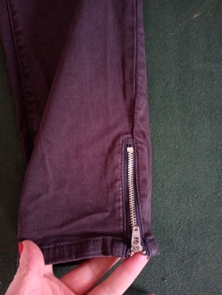 Spodnie jeansowe rozmiar L/XL