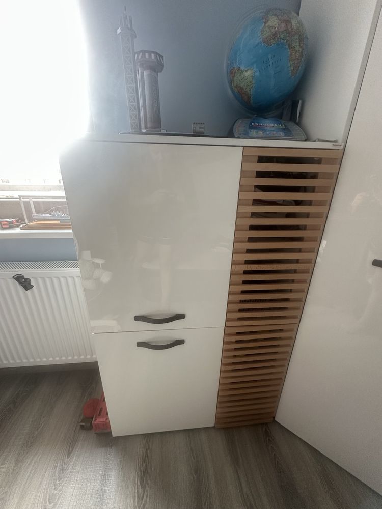 Meble do pokoju dziecięcego biały połysk