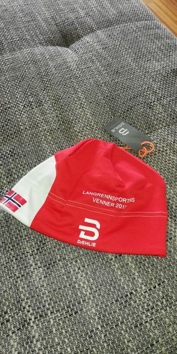 Czapka na narty biegowe i do biegów oraz rower