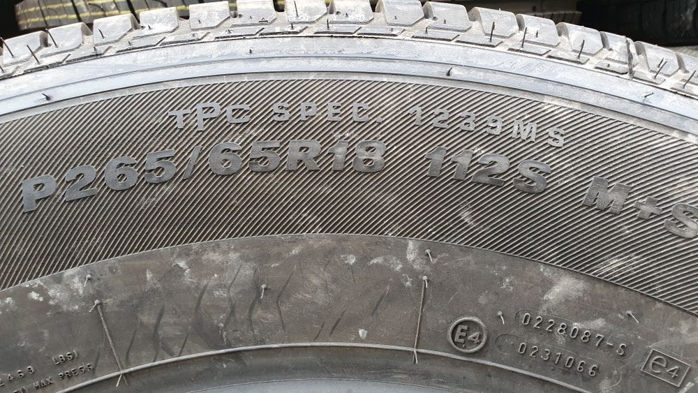 265/65 R18  1шт  Bridgestone ( Бриджестон) Авторезина, шини.