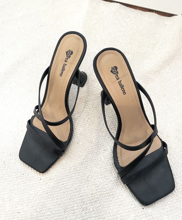 Sandalia Preta 37 - elegantes