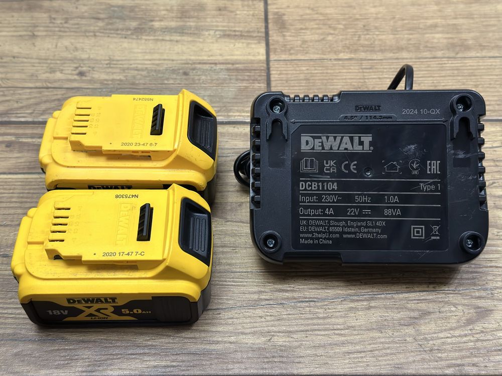 [Zestaw] 2x bateria akumulator 18V 5AH / ładowarka DCB1104 DeWalt