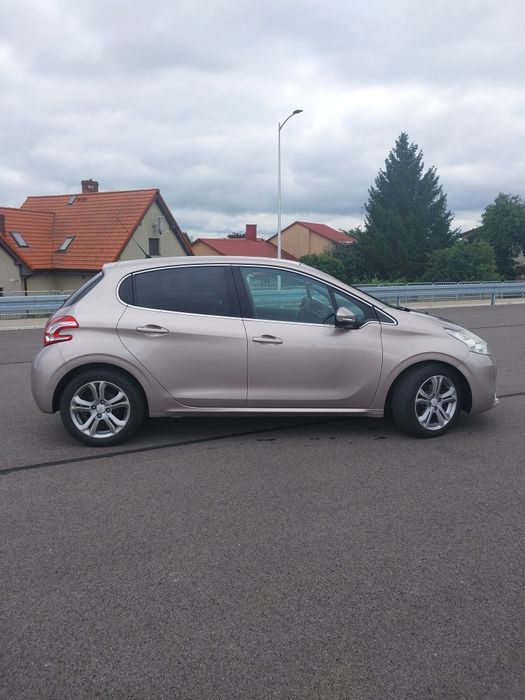 Peugeot 208 1.4 95KM