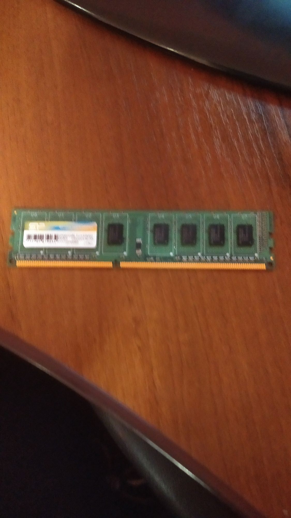 Оперативна пам'ять ddr3 1333 2 gb 2 планки