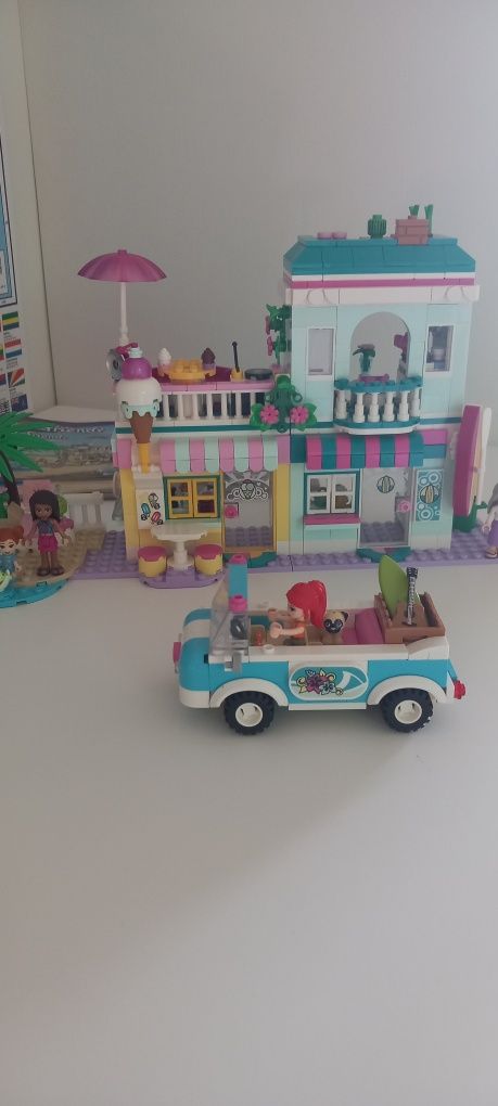Klocki LEGO Friends Nabrzeże surferów