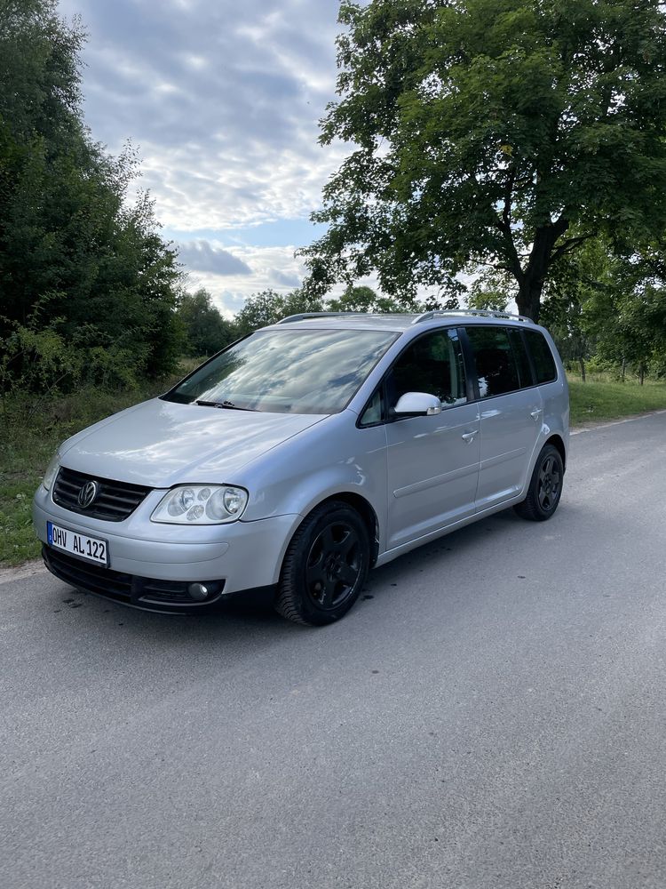 VW Touran 2.0 TDI w bdb stanie