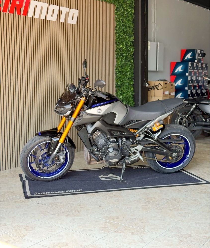 Yamaha MT-09 SP Akrapovic