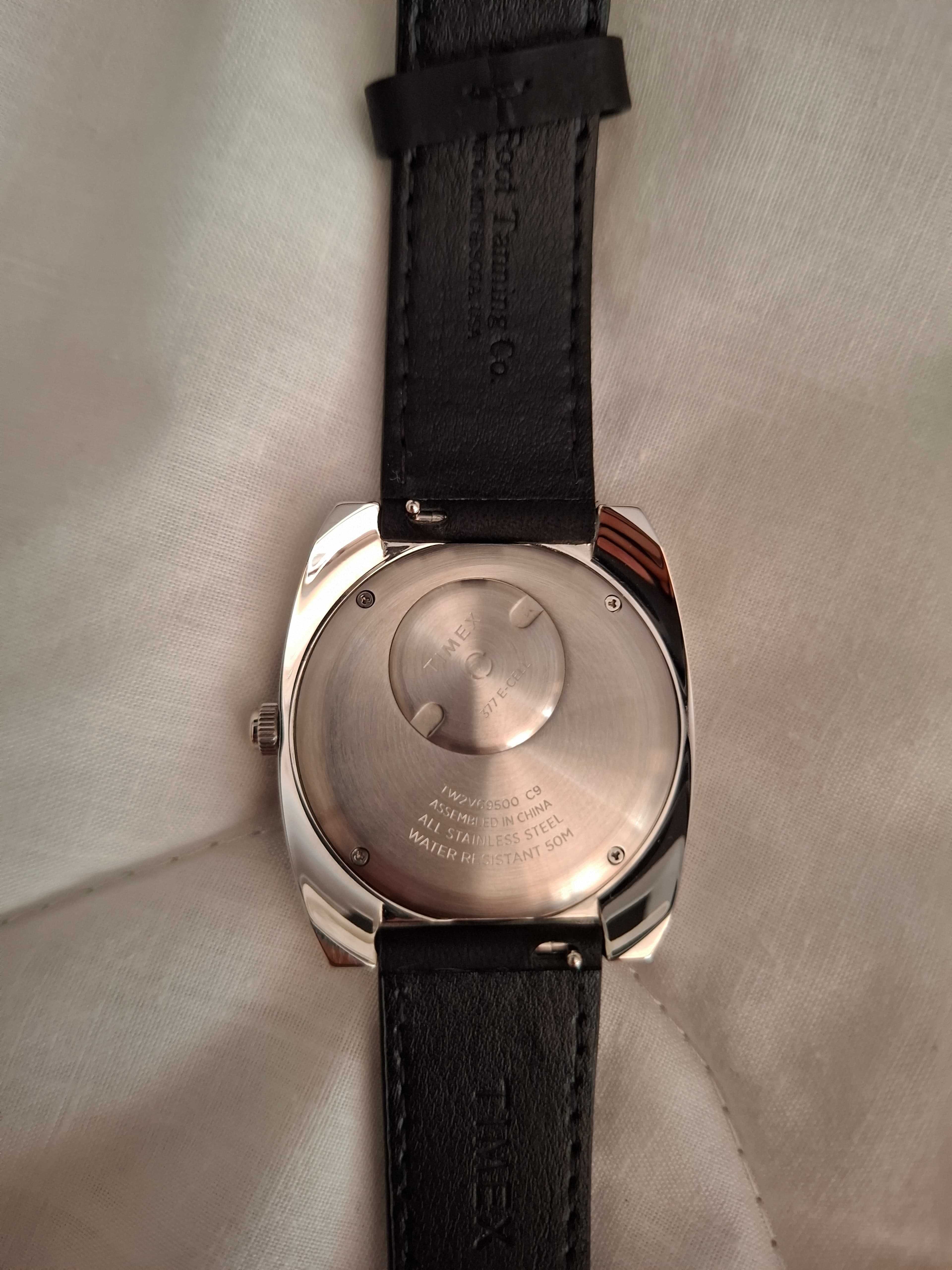 Timex World Time Reissue (movimento quartzo, analógico)